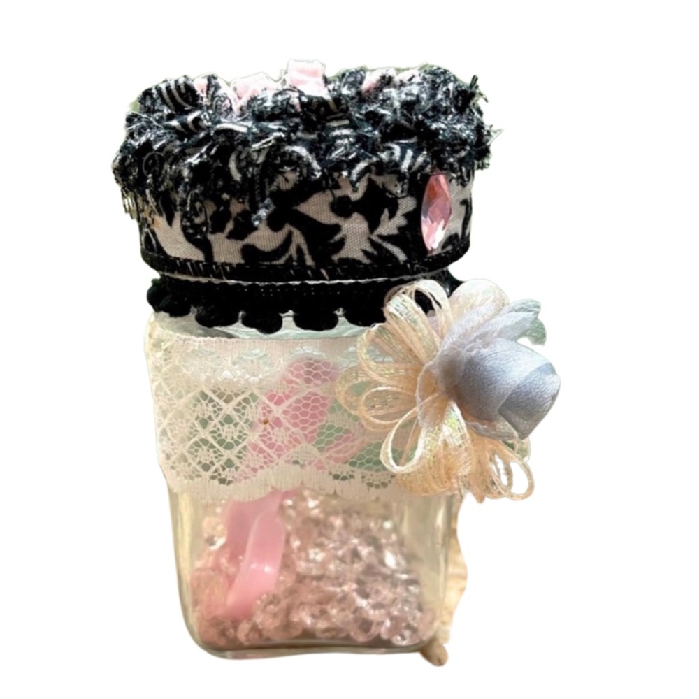 Hand crafted manicure jar with screw on lid